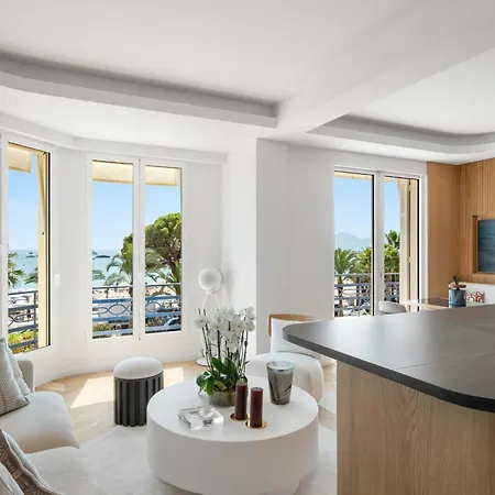 Les Arcades - Renovated 3-room With Sea View On La Croisette *